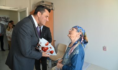 Manisa Büykşehir Başkanı Zeyrek’ten, Huzurevi Sakinlerine Bayram Ziyareti