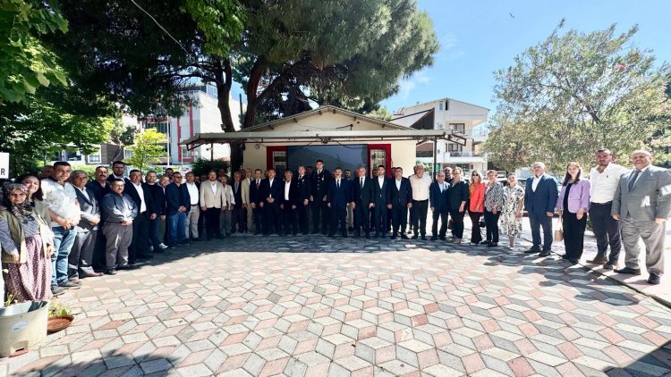 Gölmarmara’da Protokol ve Vatandaşlar Bayramlaşma Programında Buluştu